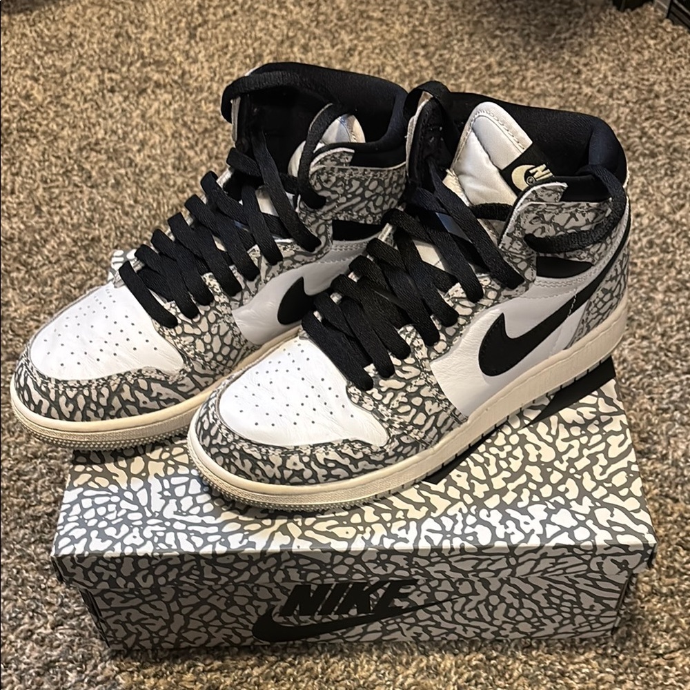 Nike Air Jordan 1 Retro High OG Black White